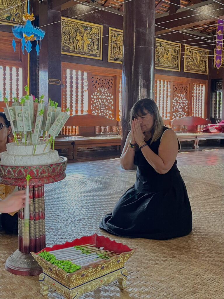 TAILANDIA 9 monjes