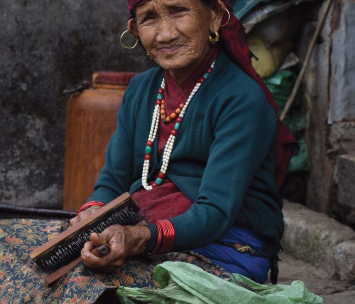 NEPAL - Sra etnia_Mesa de trabajo 1